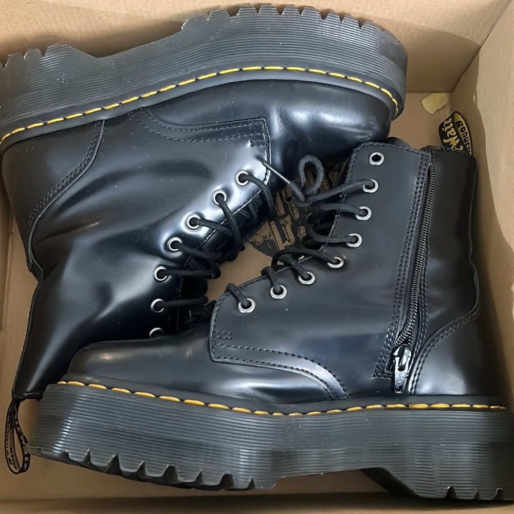 Dr Martin Jadon Platform boot